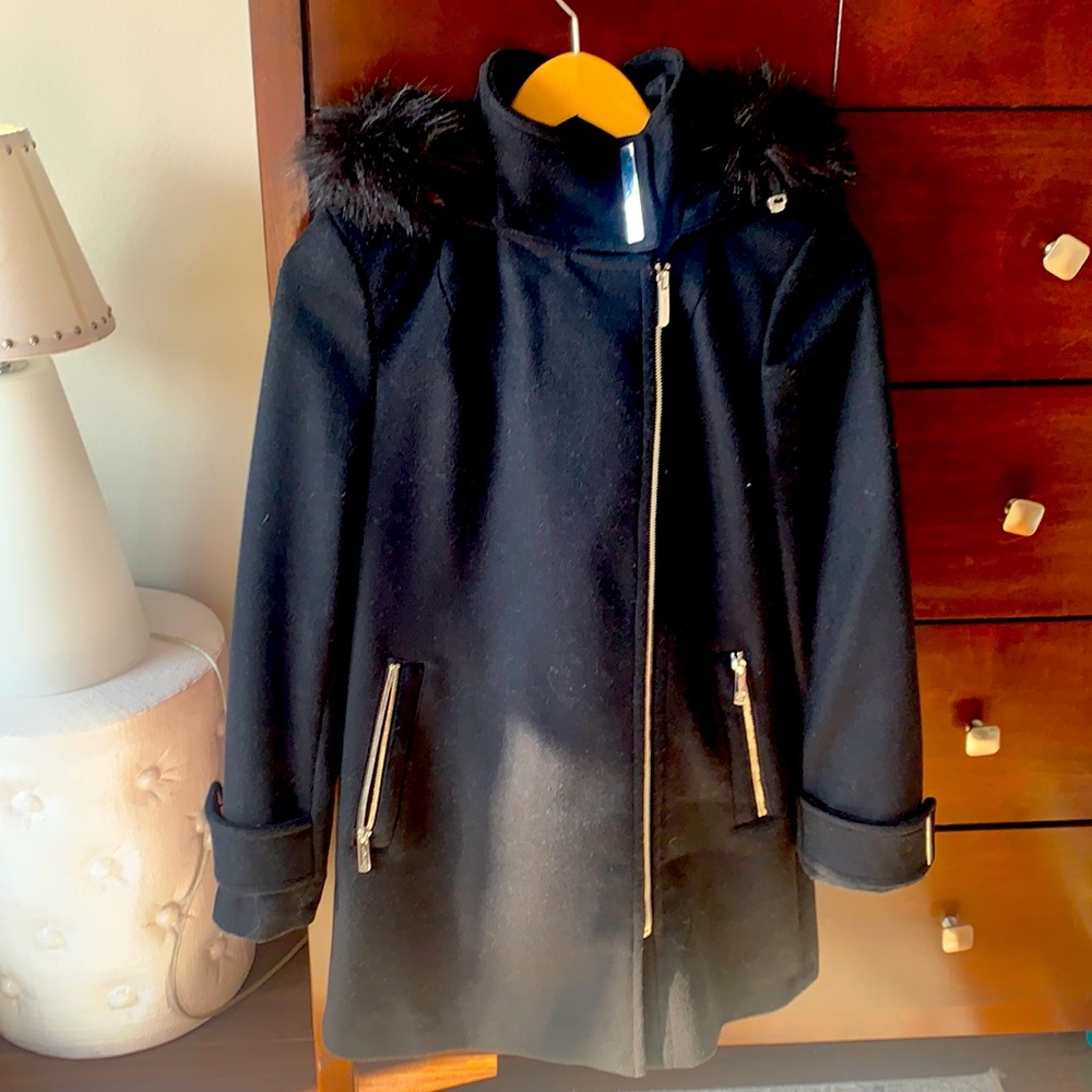 Black Calvin Klein wool coat with faux fur collar